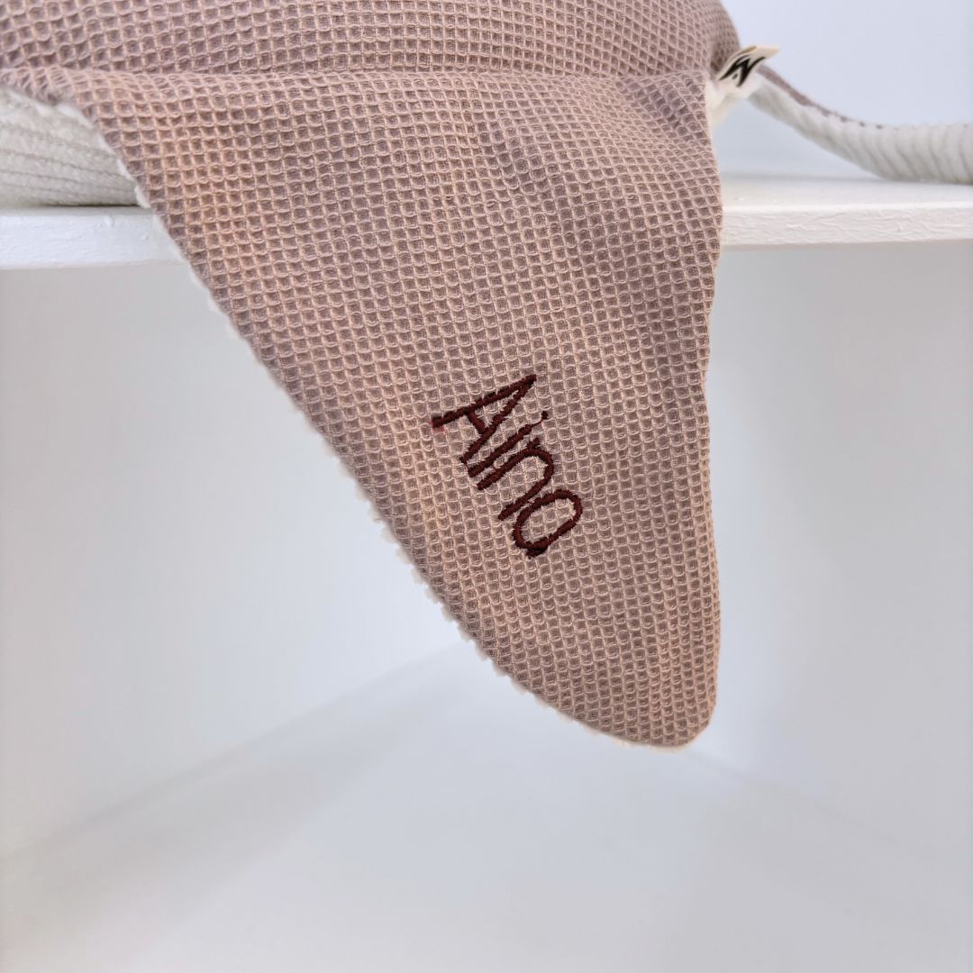 Peluche Mantarraya Maya rosa nombre Aina
