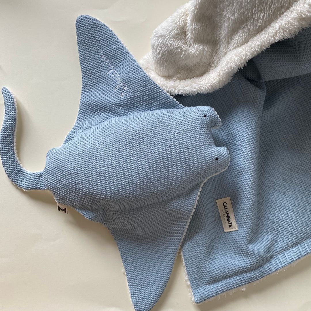 Pack Peluche Sensorial Invierno Mantarraya Maya