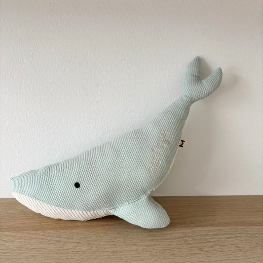Peluche Ballena Susi menta helada nombre Santiago