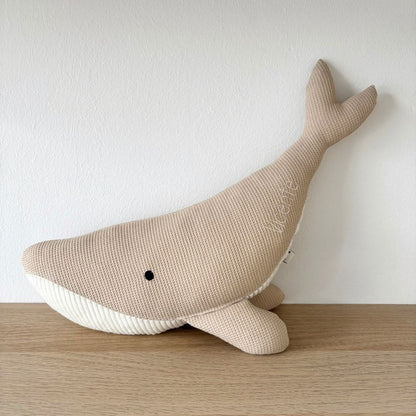 <transcy>The Susi whale</transcy>