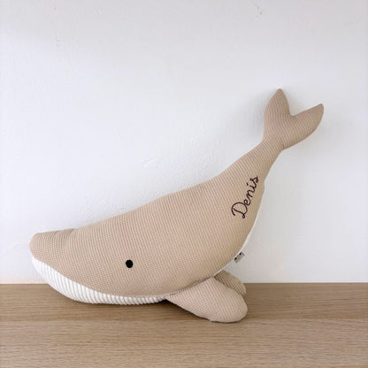 Peluche Ballena Susi beige nombre Denís
