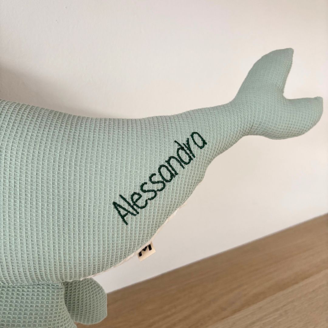 Peluche Ballena Susi menta nombre Alessandra