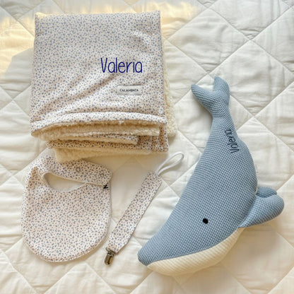 Pack invierno estampado: Peluche Susi personalizado + Manta personalizada + Babero + Chupetero