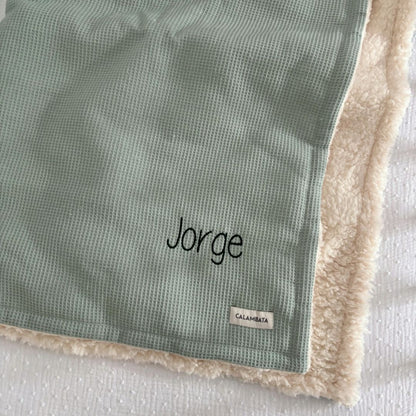 Manta borreguito piqué menta nombre Jorge