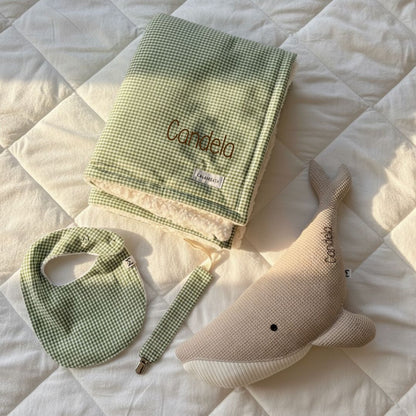 Pack invierno estampado: Peluche Susi personalizado + Manta personalizada + Babero + Chupetero