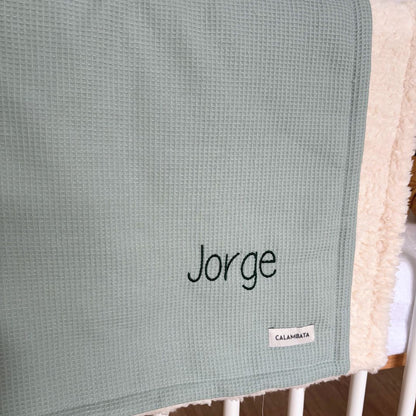 Manta borreguito piqué menta nombre Jorge