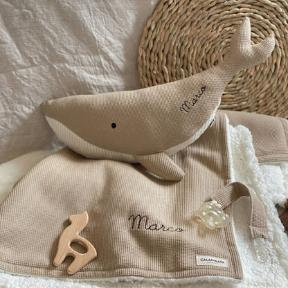 Pack invierno piqué: Peluche Susi personalizado + Manta personalizada + Bandana + Chupetero