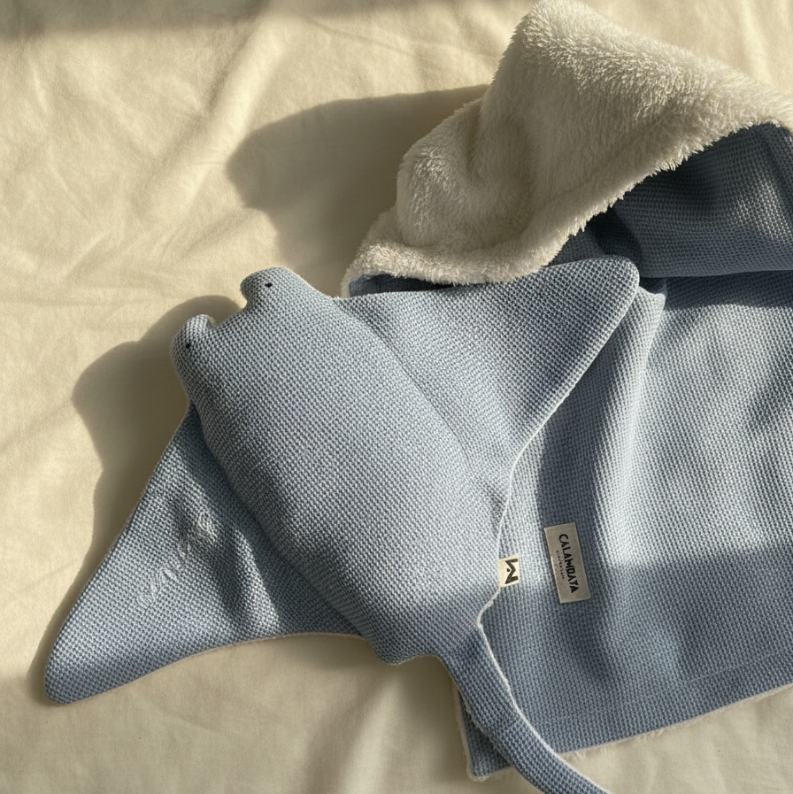 Pack Invierno Maya: Peluche mantarraya personalizado + manta personalizaada + Chupetero