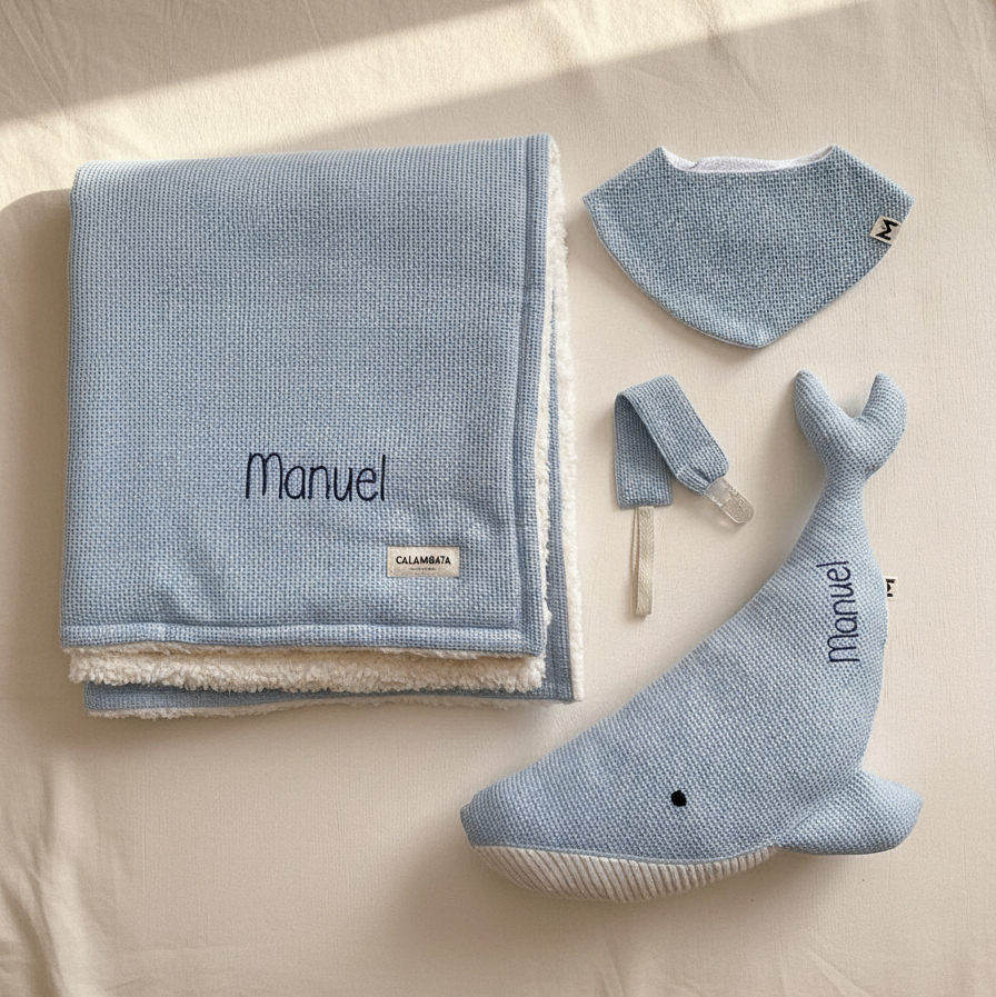 Pack invierno piqué: Peluche Susi personalizado + Manta personalizada + Bandana + Chupetero